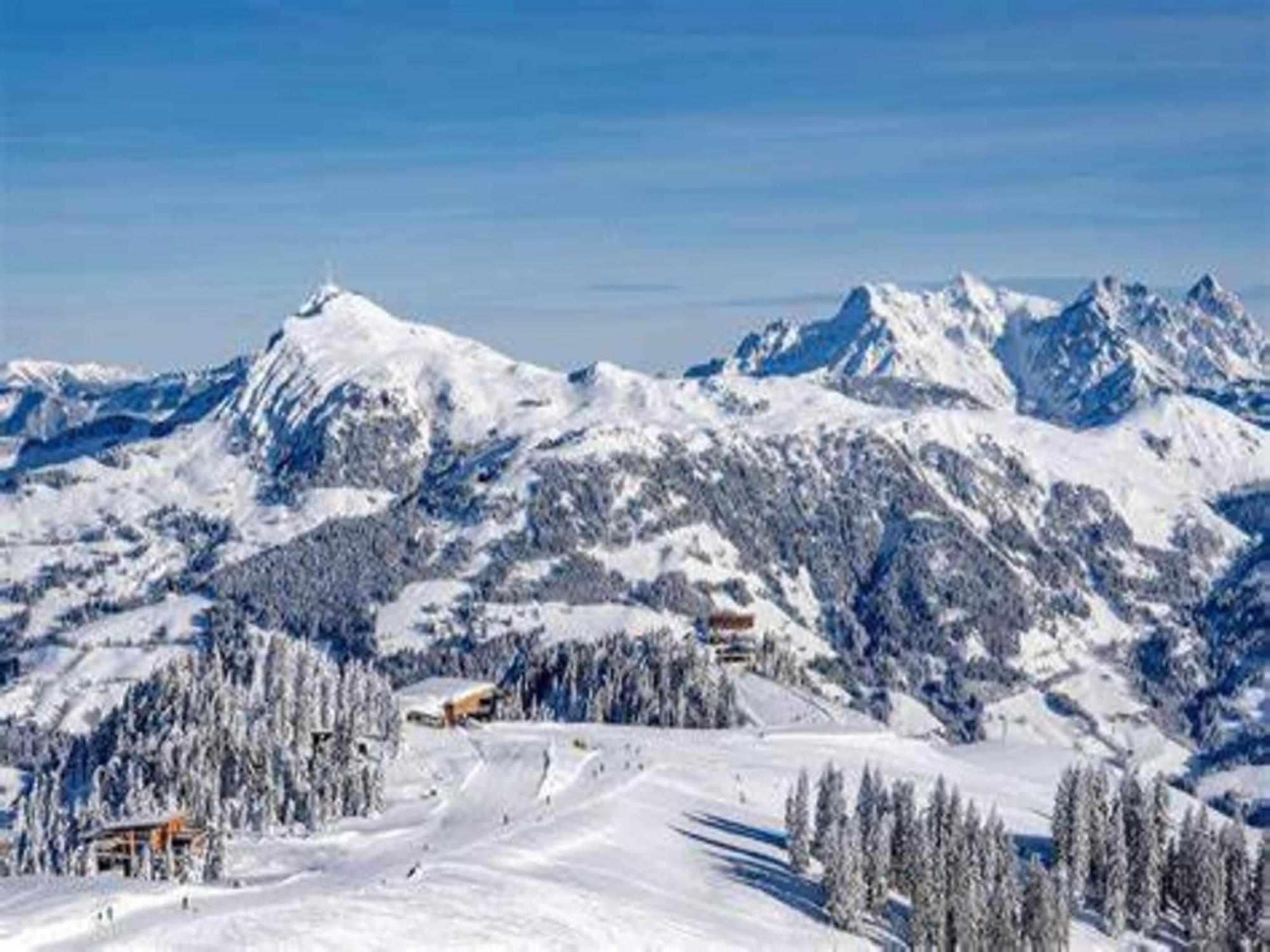 Apartment Near The Hahnenkamm Cable Car Кицбюел Екстериор снимка