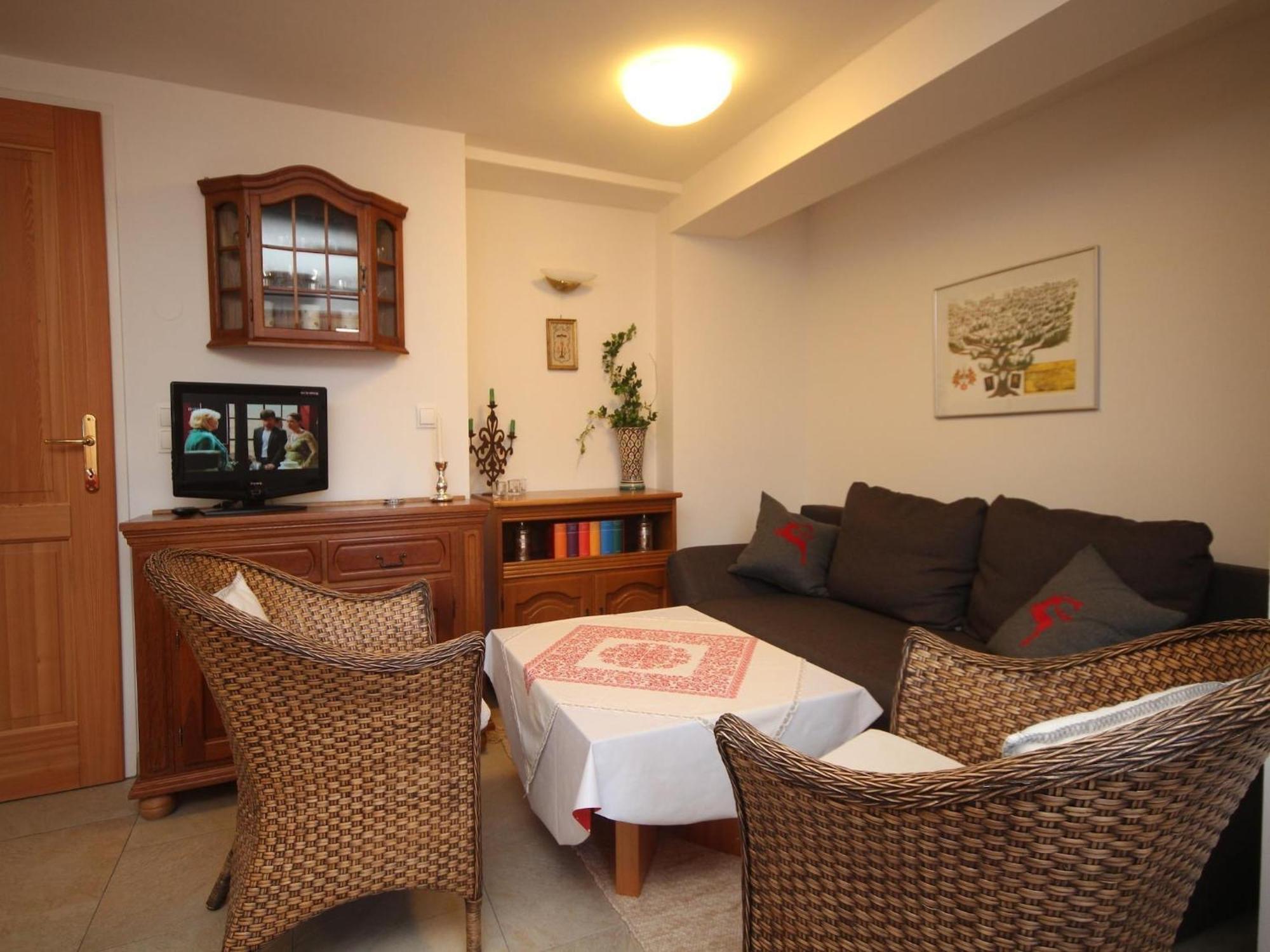Apartment Near The Hahnenkamm Cable Car Кицбюел Екстериор снимка