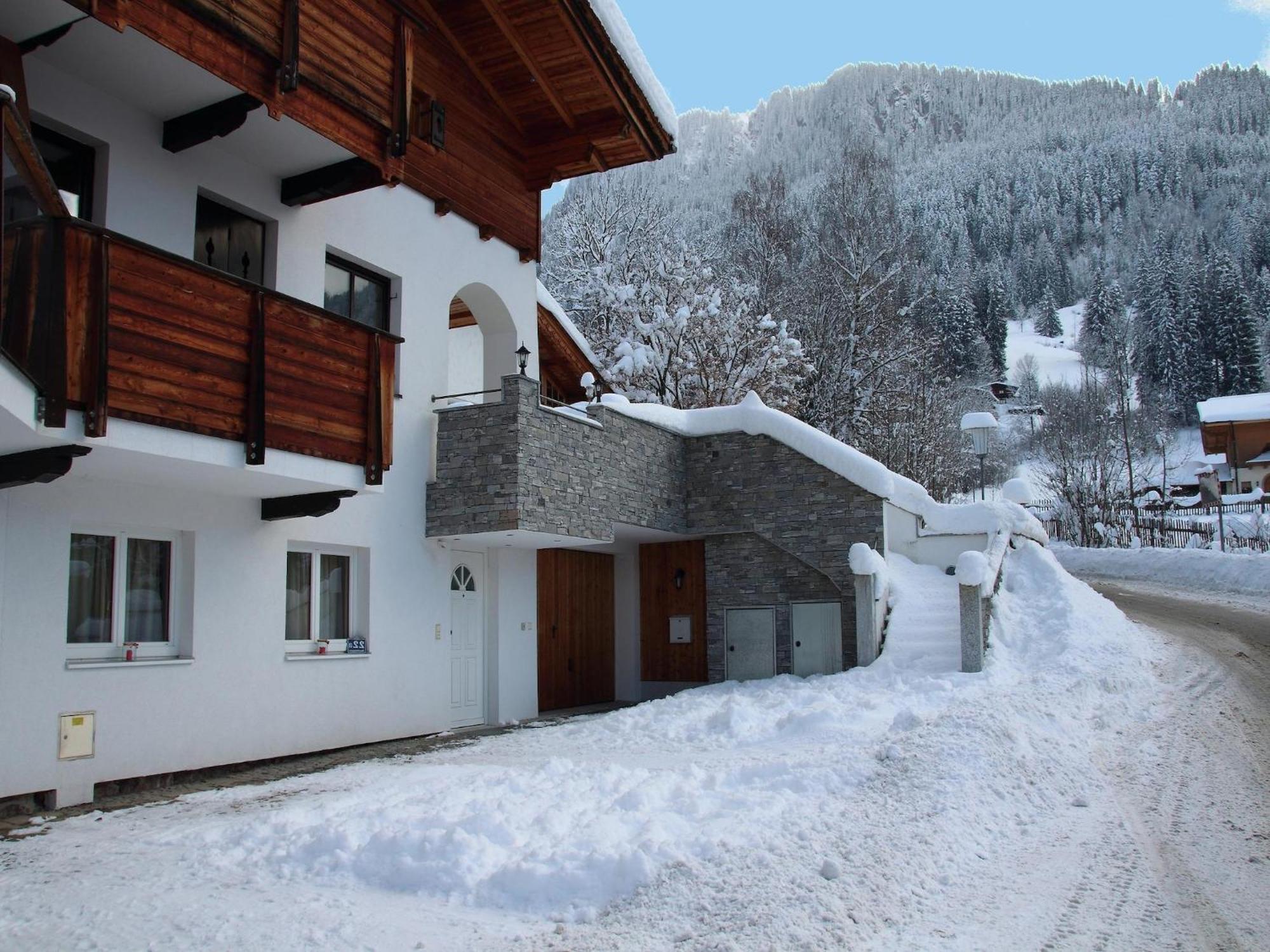 Apartment Near The Hahnenkamm Cable Car Кицбюел Екстериор снимка