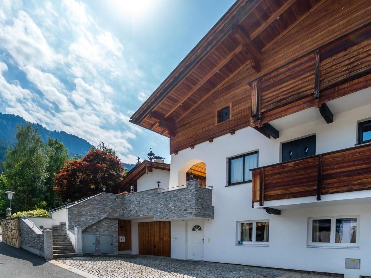 Apartment Near The Hahnenkamm Cable Car Кицбюел Екстериор снимка